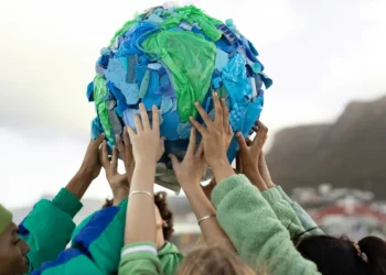 Sociedade civil e cientistas assinam manifesto contra poluição de plástico