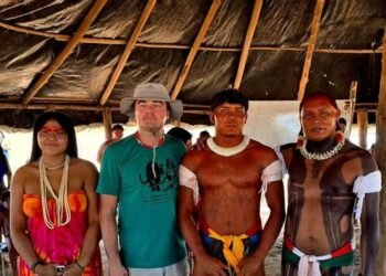Leonardo DiCaprio encontra cacique Raoni e reforça agenda ambiental no Brasil